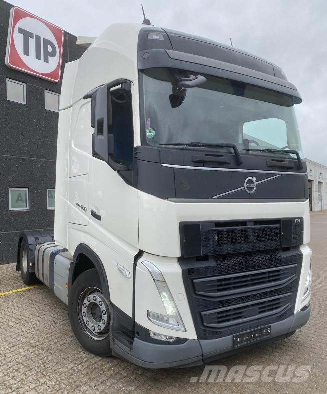 Volvo Vehicle Tractor 4x2 Standard Sadulveokid