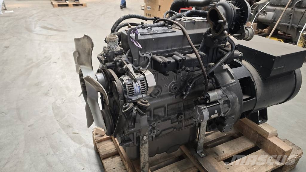 Yanmar 4TNV98-T Двигатели