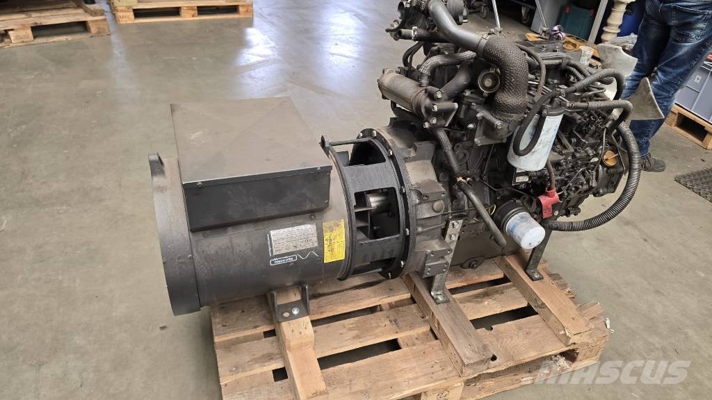 Yanmar 4TNV98-T Двигатели