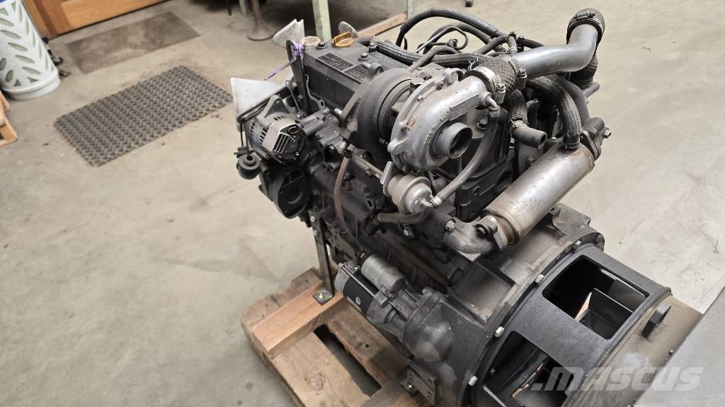 Yanmar 4TNV98-T Двигатели