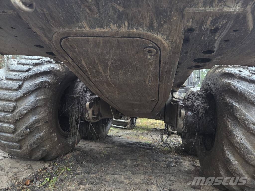 Ponsse Buffalo Vyvážecí traktory