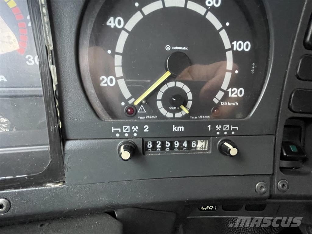 Scania P113 HL 6x2 Absetzkipper