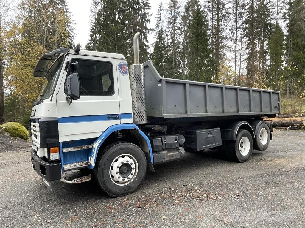 Scania P113 HL 6x2 Absetzkipper
