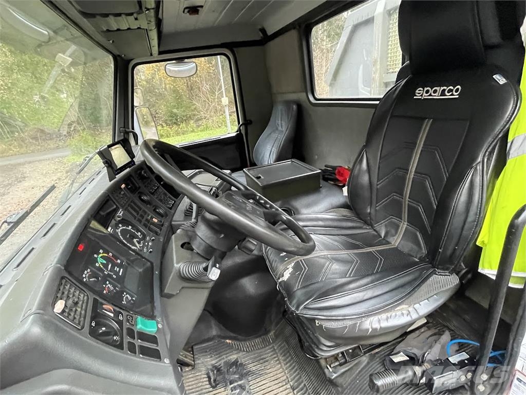 Scania P113 HL 6x2 Absetzkipper