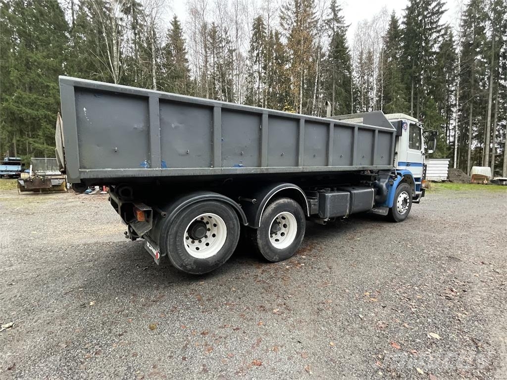 Scania P113 HL 6x2 Absetzkipper