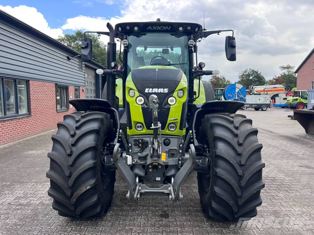 CLAAS Axion 870 Cmatic Traktori