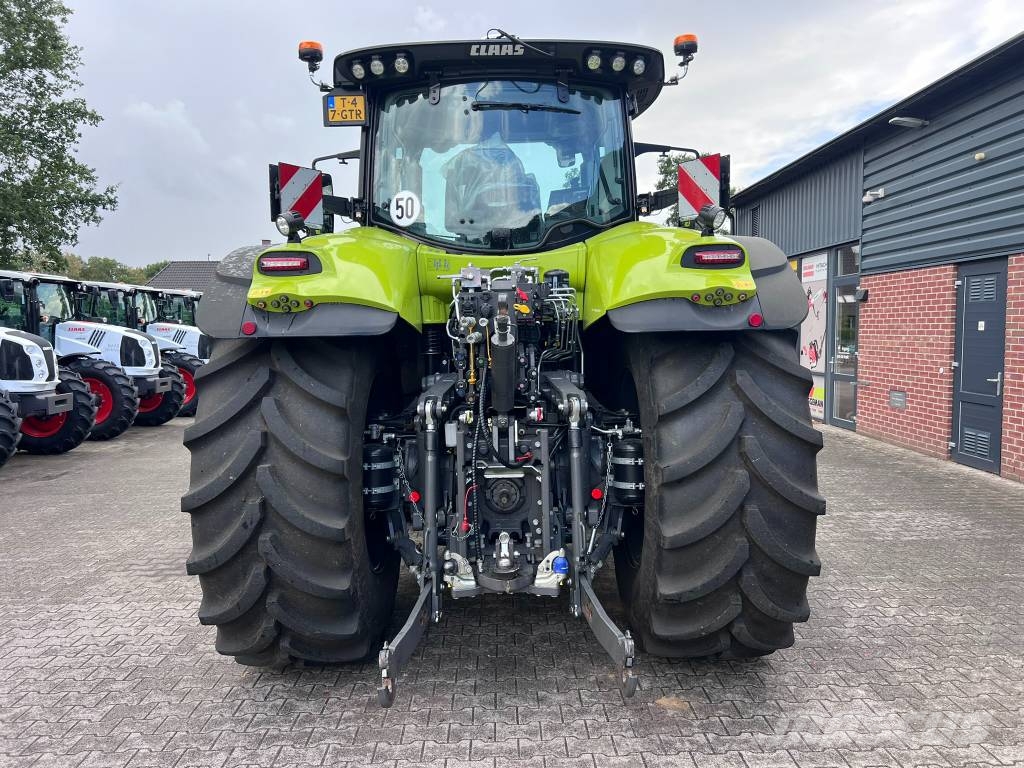 CLAAS Axion 870 Cmatic Traktori
