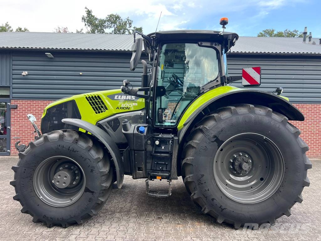 CLAAS Axion 870 Cmatic Traktori