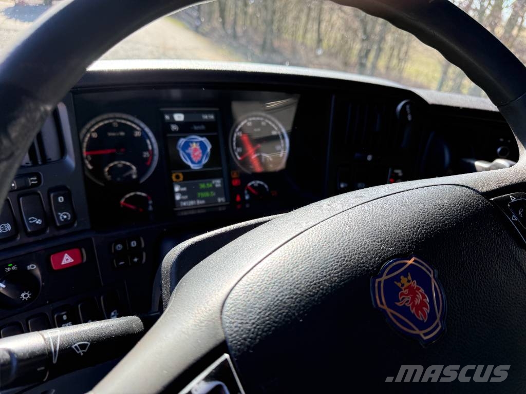 Scania R480 6x2 شاحنات الرافعات