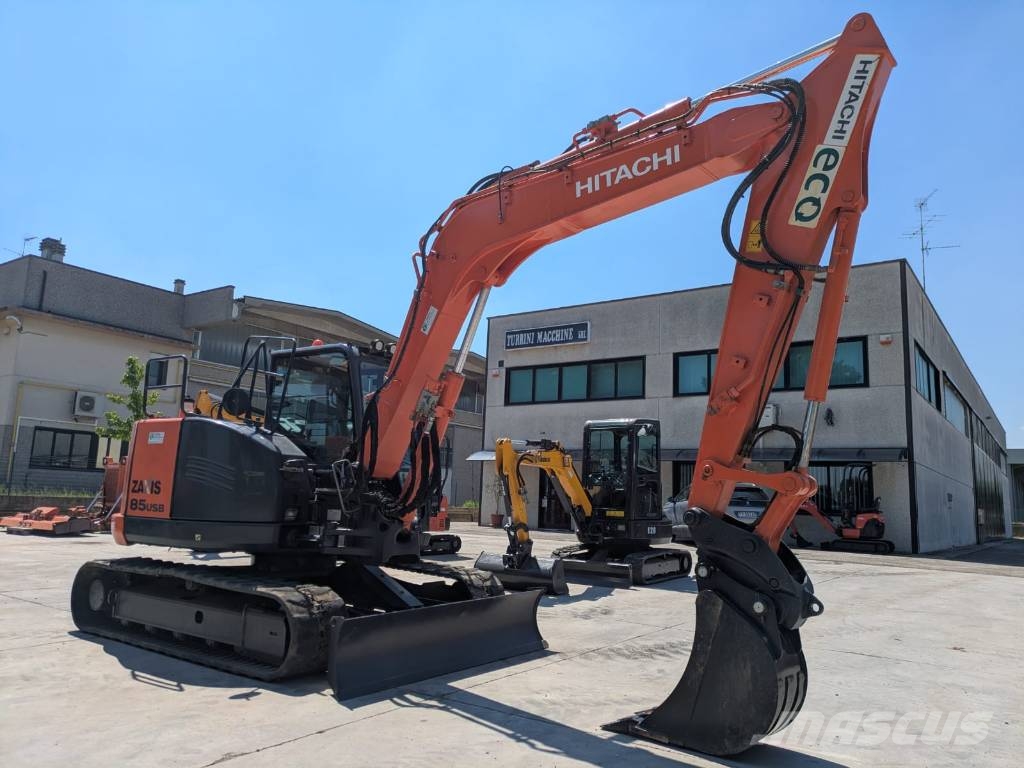 Hitachi ZX 85 US B-5A حفارات وسط 7 طن - 12 طن