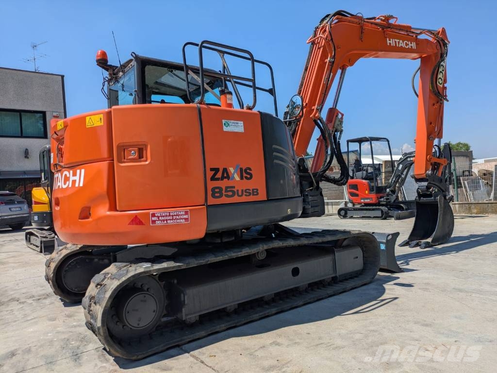 Hitachi ZX 85 US B-5A حفارات وسط 7 طن - 12 طن