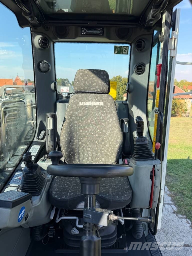 Liebherr A 910 Kolová rýpadla