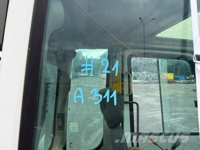 Liebherr A 311 USED CAB Cabine en interieur