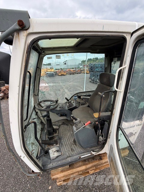 Liebherr A 311 USED CAB Cabine en interieur