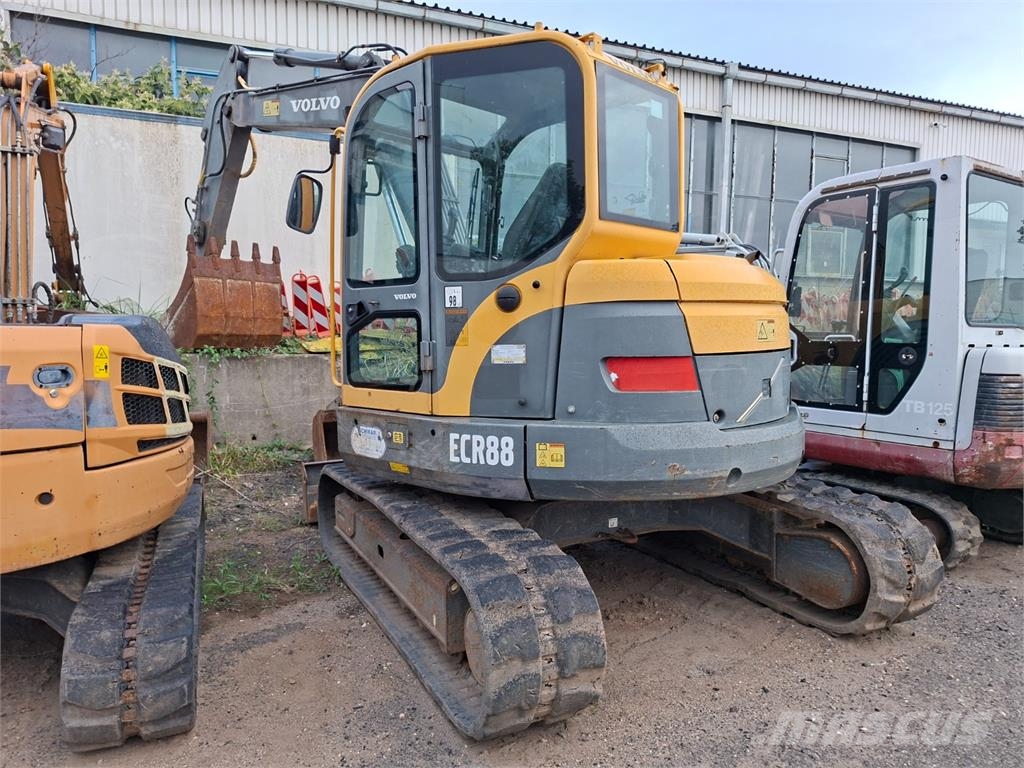 Volvo ECR88 Прочие фургоны