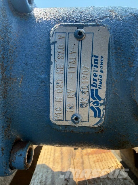 Brevini 2X GEARS+ HYDRAULIC MOTOR COMPLET هيدروليات