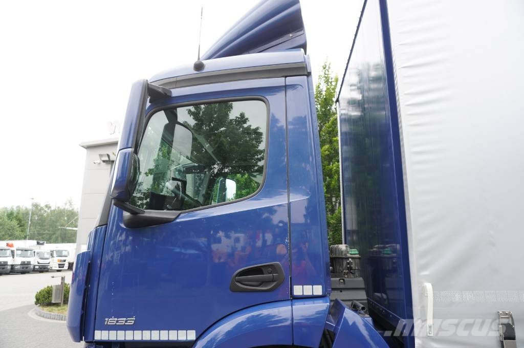 Mercedes-Benz Actros 1833 / Curtainsider 18 EPAL / 200 tho. km Camión con caja abierta