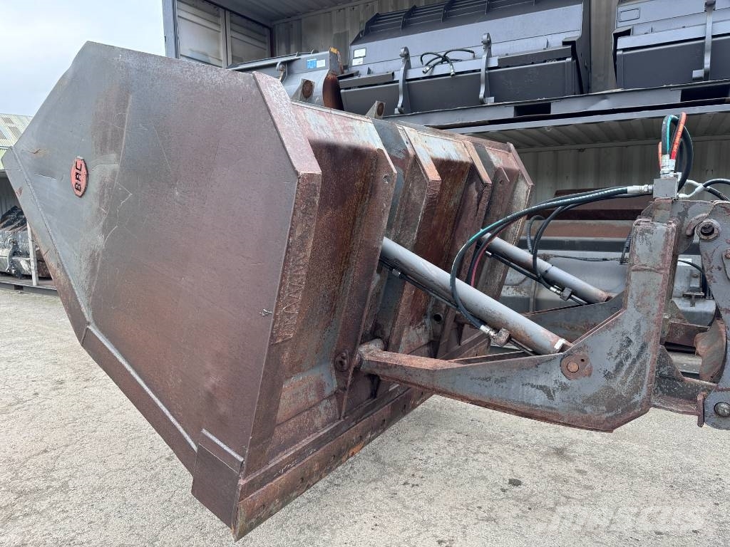 BAC 5.5m High Tip Bucket Schaufeln
