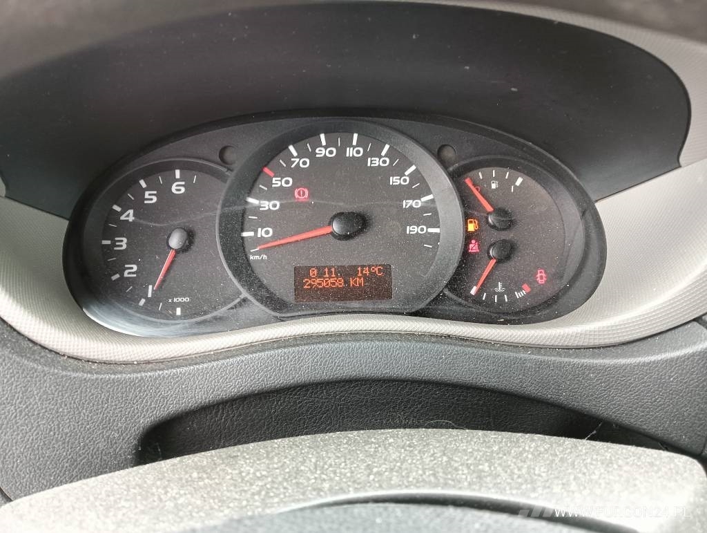 Renault Master FURGON BLASZAK L2H2 NR 807 Dodávky
