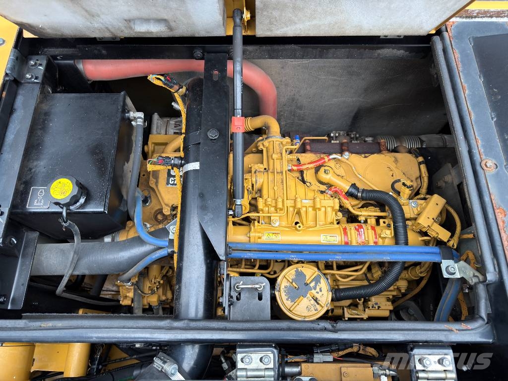 CAT M318F Excavatoare cu roti