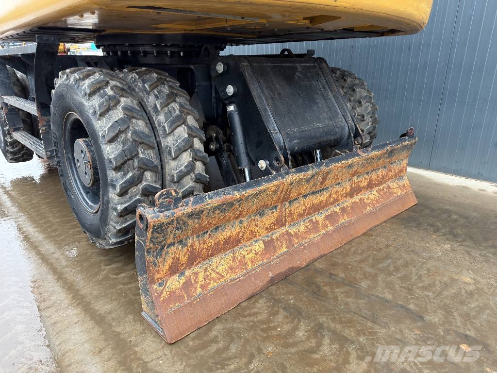 CAT M318F Excavatoare cu roti