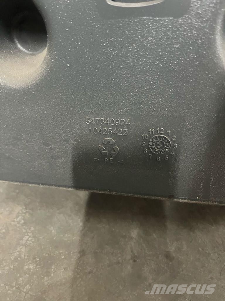 Liebherr R966 其他組件