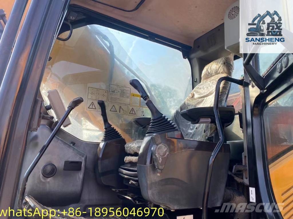 Sany SY 215 C حفارات زحافة