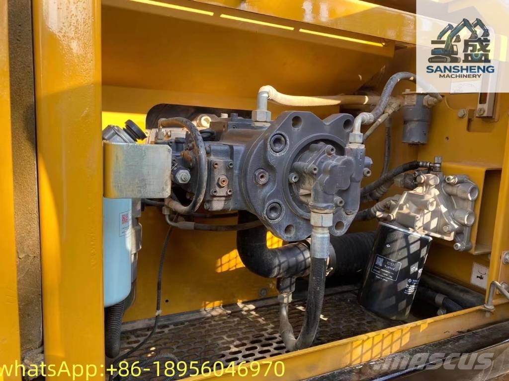 Sany SY 215 C حفارات زحافة