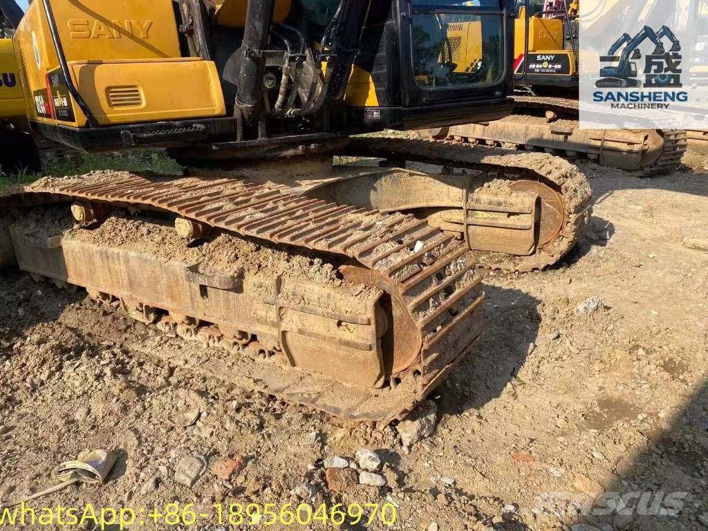 Sany SY 215 C حفارات زحافة