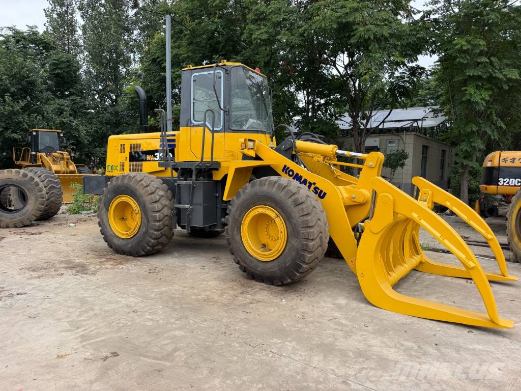 Komatsu WA 320 轮式装载机
