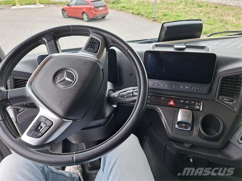 Mercedes-Benz Actros 5835 Camiones de caja de lona