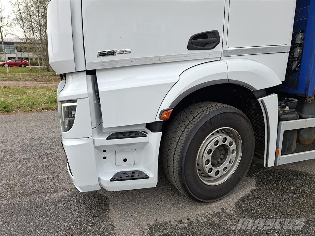 Mercedes-Benz Actros 5835 Camiones de caja de lona