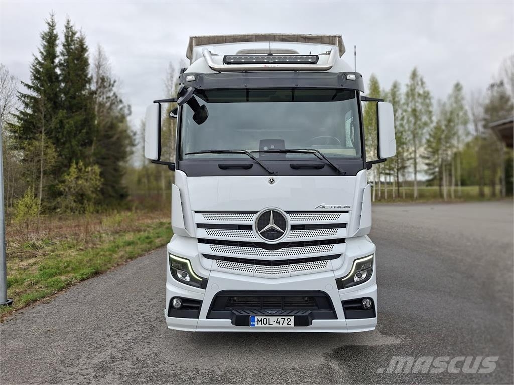 Mercedes-Benz Actros 5835 Camiones de caja de lona