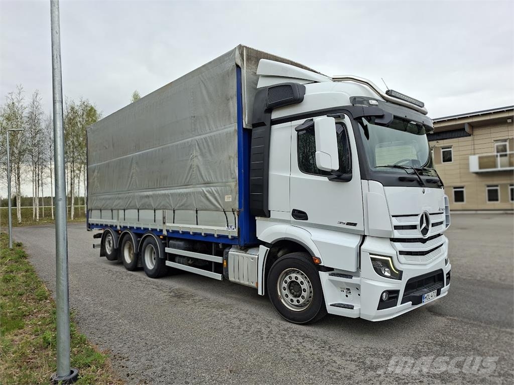Mercedes-Benz Actros 5835 Camiones de caja de lona