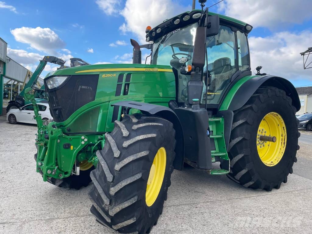 John Deere 6250 R Tracteur