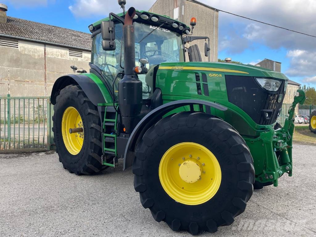 John Deere 6250 R Tracteur