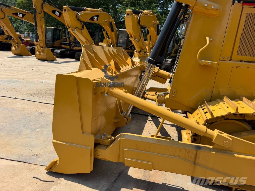 CAT D8R Buldožerji goseničarji