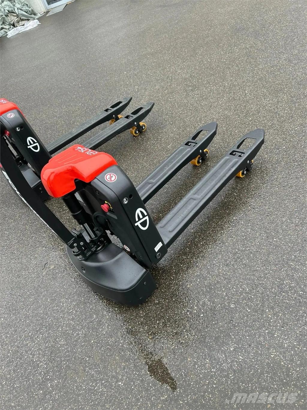 EP Equipment EPL154 معدات التكديس الجوالة