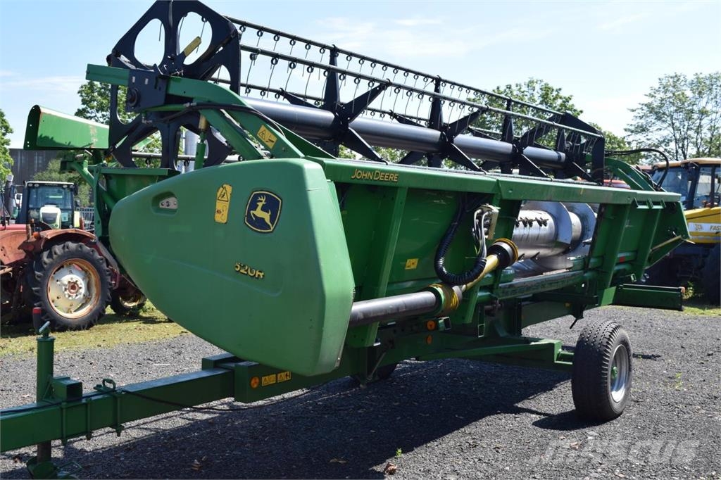 John Deere 9780 CTS Combine harvesters