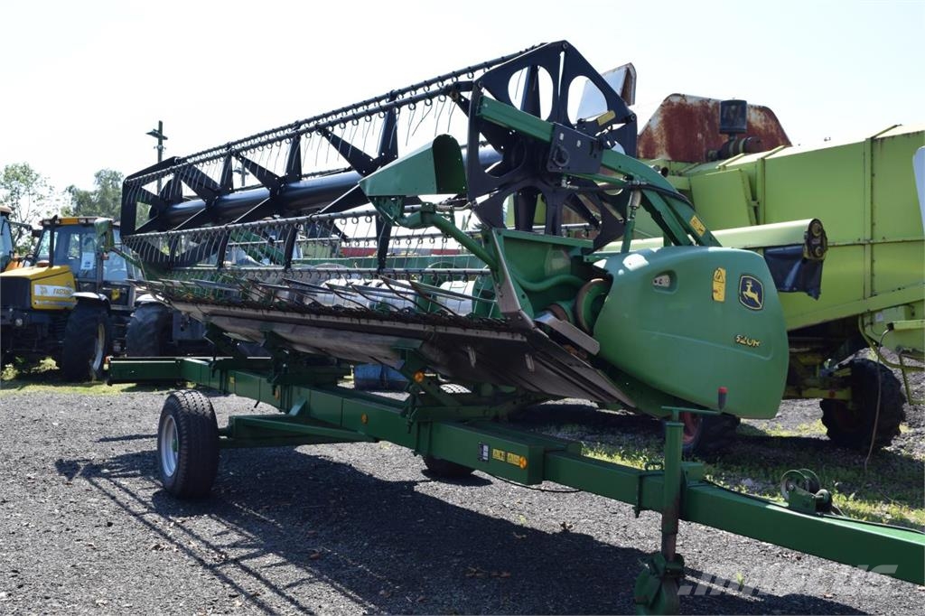 John Deere 9780 CTS Combine harvesters