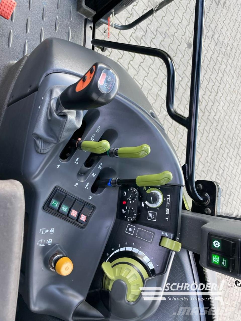 CLAAS ARION 420 Traktorji