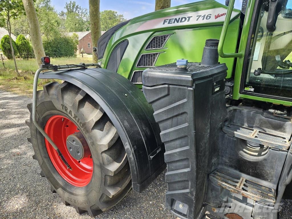Fendt 716 S4 Profi Plus mit Reifendruckkontrollsystem 71 Traktorji