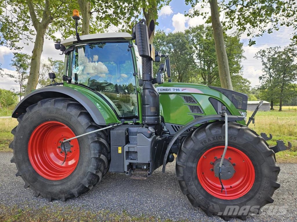 Fendt 716 S4 Profi Plus mit Reifendruckkontrollsystem 71 Traktorji
