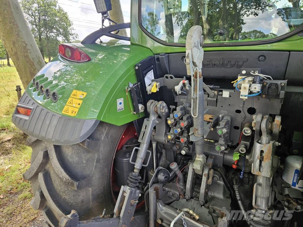 Fendt 716 S4 Profi Plus mit Reifendruckkontrollsystem 71 Traktorji