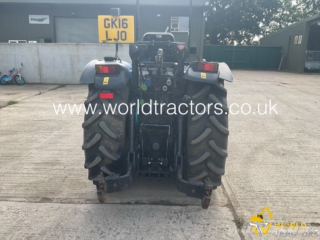 New Holland T 4.65 V 트랙터