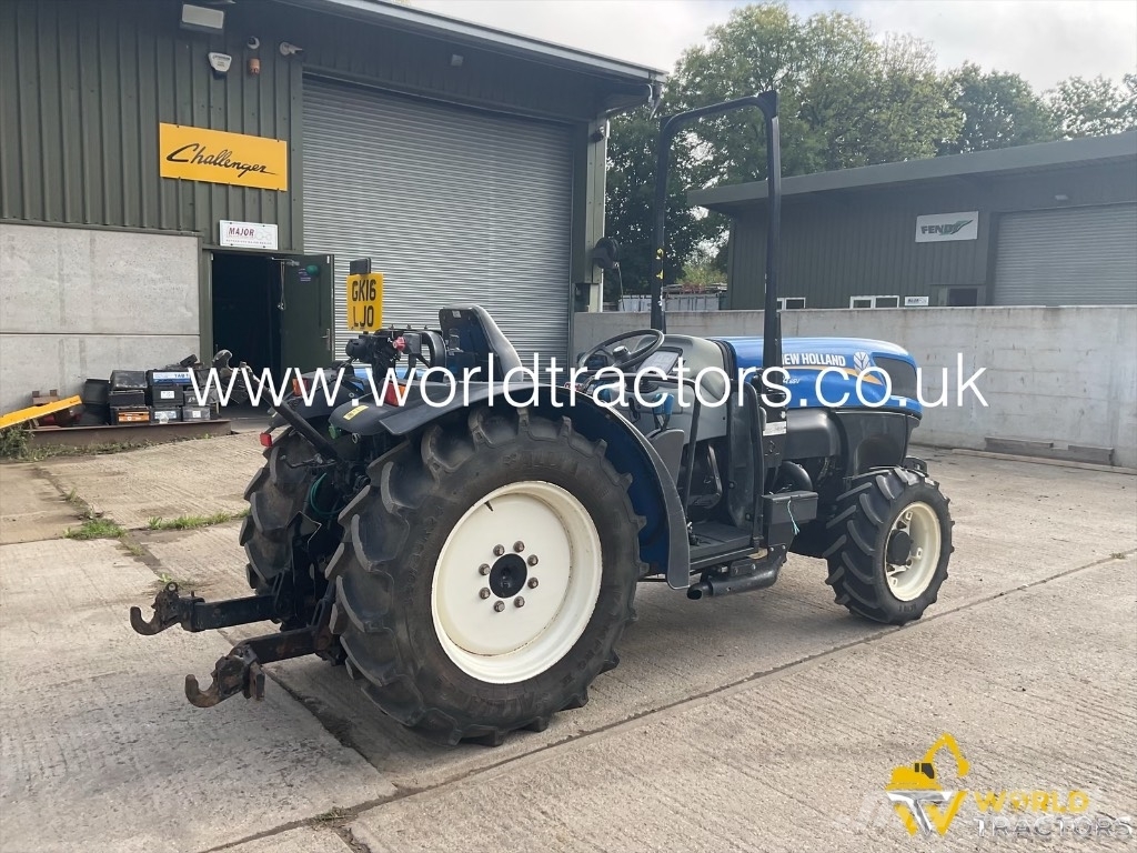 New Holland T 4.65 V 트랙터