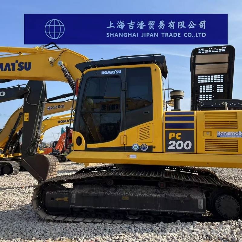 Komatsu PC 200 대형 굴삭기 29톤 이상