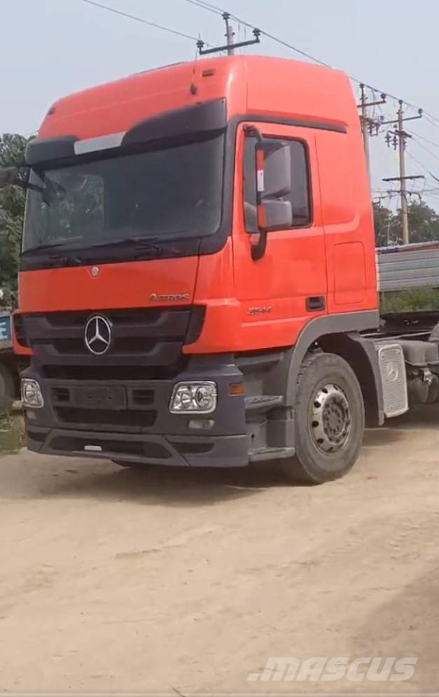 Mercedes-Benz 2644 وحدات الجر
