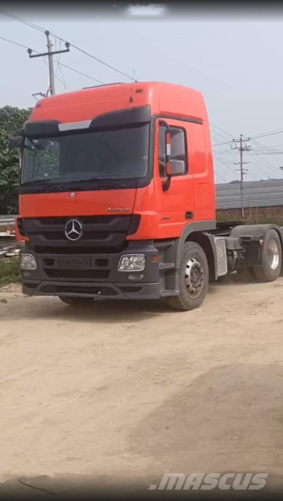 Mercedes-Benz 2644 وحدات الجر