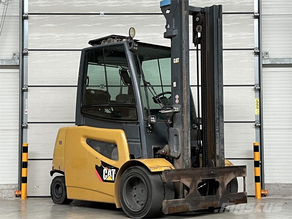 CAT Lift Trucks Caterpillar EP40 전동 지게차